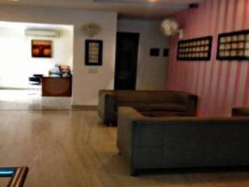 Hotel Rockland Plaza, Gurgaon 3